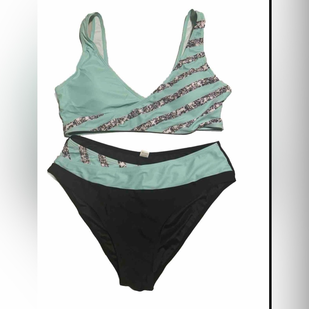 W’s 2 PC Bathing Suit/Bikini|Size L|NWOT| Black& Teal w Silver Sparkled Stripes